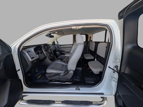Used 2019 Chevrolet Colorado W/T w/ WT Convenience Package RWD image 19