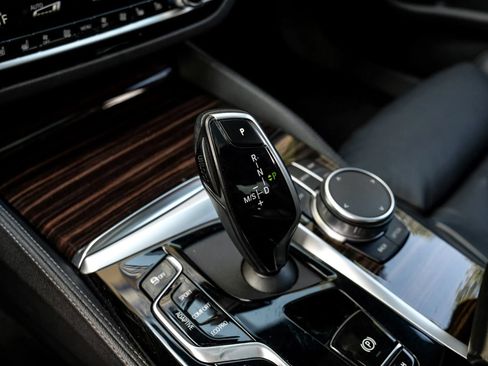 Used 2021 BMW M550i xDrive w/ Premium Package AWD/4WD image 31