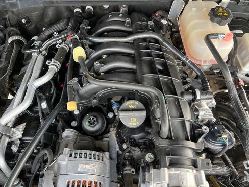 Used 2022 Jeep Gladiator Rubicon w/ LED Lighting Group AWD/4WD image 15