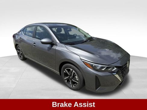 Used 2025 Nissan Sentra SV FWD image 9