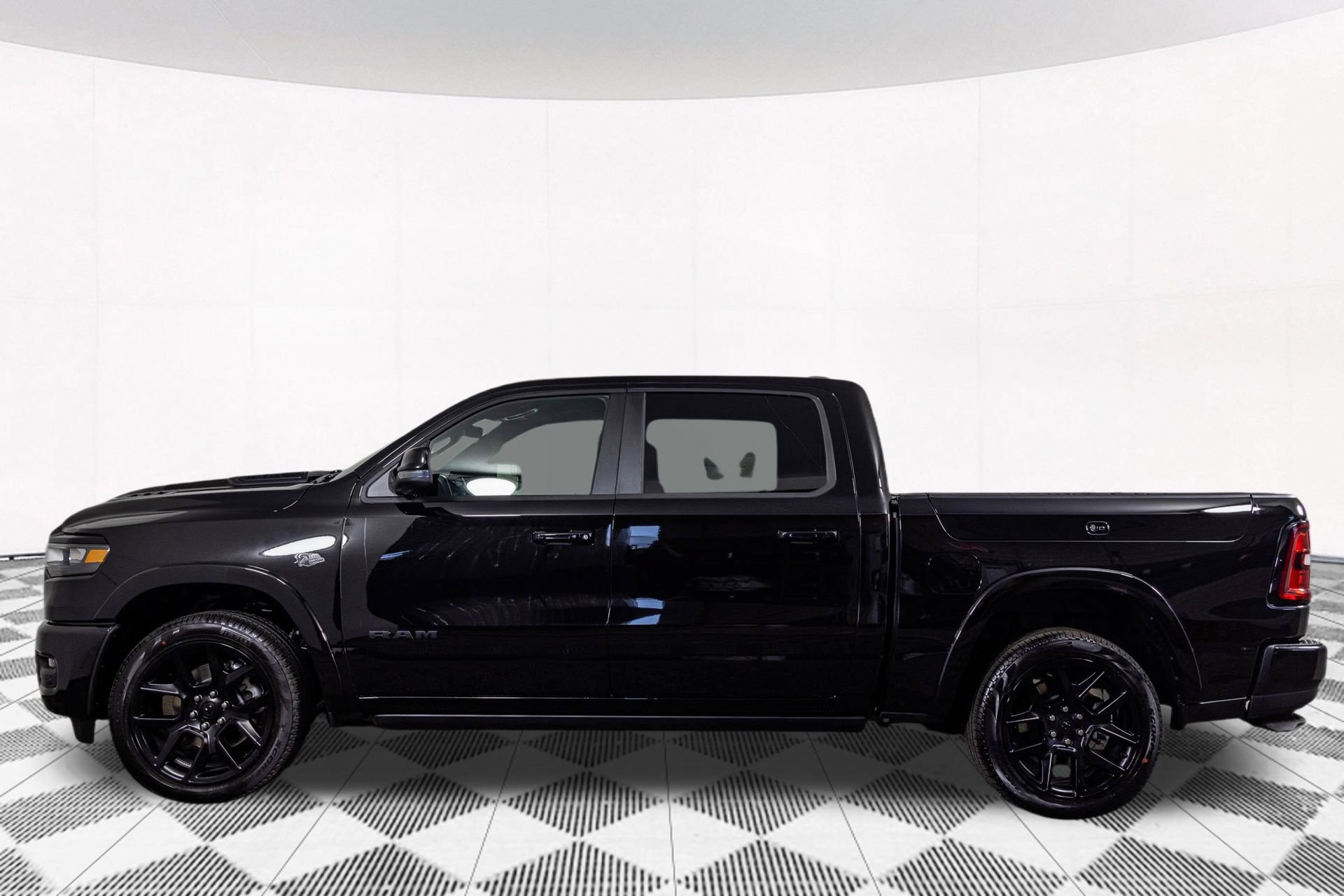New 2027 RAM 1500 Laramie AWD/4WD image 21