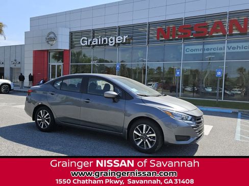 New 2025 Nissan Versa SV w/ Trunk Package FWD image 1