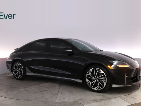 Used 2024 Hyundai Ioniq 6 SEL RWD image 14