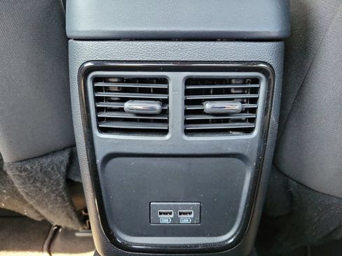 Used 2022 Dodge Charger R/T w/ Blacktop Package RWD image 11