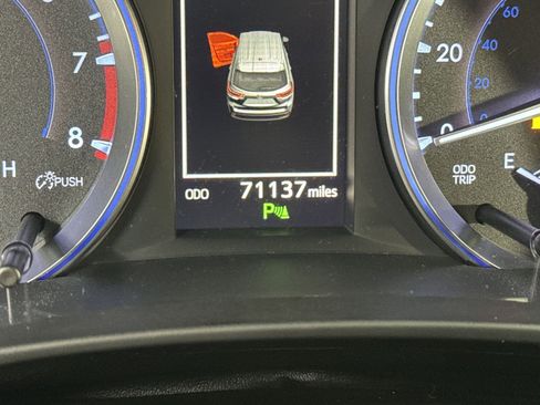 Used 2018 Toyota Highlander Limited Platinum image 21