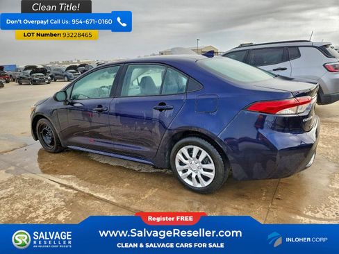 Used 2021 Toyota Corolla LE image 3