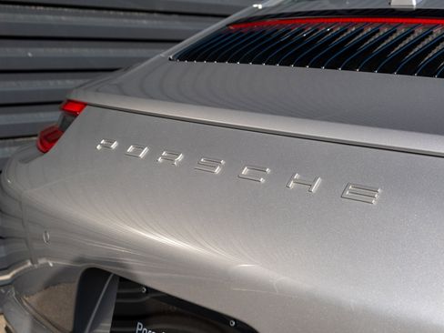 Certified 2019 Porsche 911 Carrera S image 38