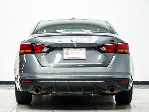 Used 2024 Nissan Altima 2.5 SR FWD image 10