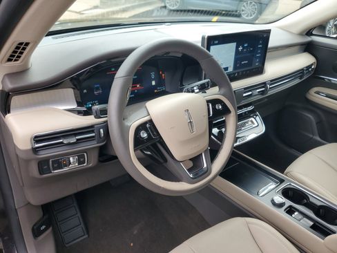 Certified 2023 Lincoln Corsair AWD w/ Equipment Group 101A image 13