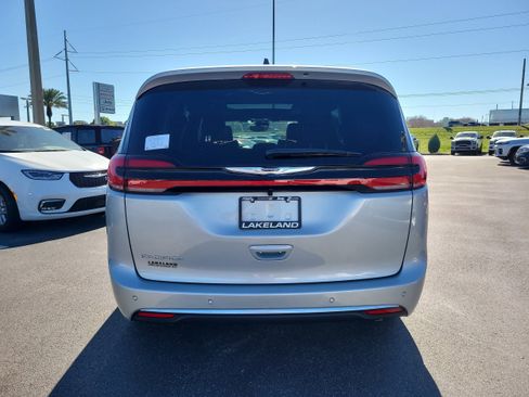 New 2026 Chrysler Pacifica Pinnacle FWD image 7