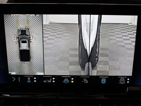 Used 2023 Chevrolet Silverado 1500 ZR2 image 20