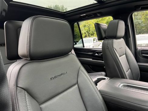 Used 2021 GMC Yukon Denali w/ Denali Premium Package RWD image 45