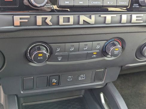 Used 2025 Nissan Frontier SV RWD image 25