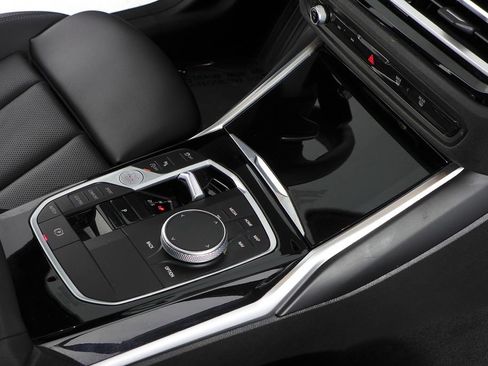 Used 2023 BMW 330i Sedan w/ Driving Assistance Package RWD image 15