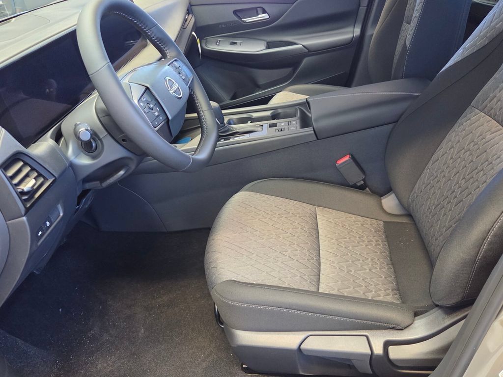 New 2027 Nissan Sentra SV w/ SV Convenience Package FWD image 3