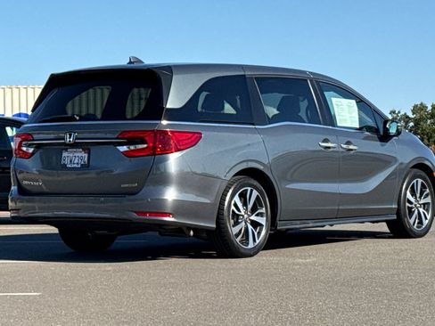 Used 2021 Honda Odyssey Touring image 4