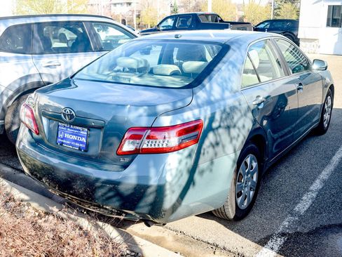 Used 2010 Toyota Camry image 5