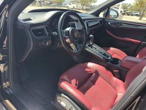 Used 2017 Porsche Macan AWD/4WD image 9