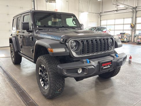 Used 2025 Jeep Wrangler Unlimited Rubicon 4xe w/ Safety Group AWD/4WD image 3