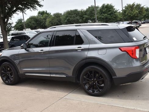 Used 2023 Ford Explorer Platinum w/ Technology Package RWD image 11