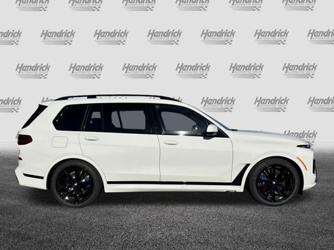 Used 2026 BMW X7 xDrive40i w/ M Sport Package AWD/4WD image 10