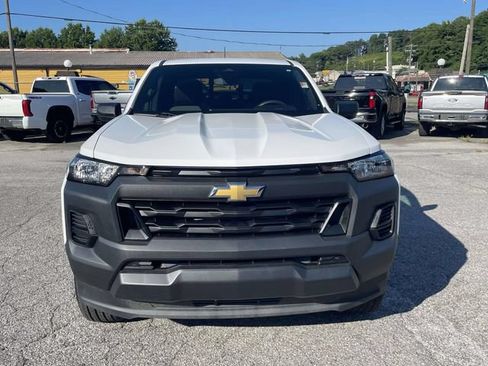 Used 2025 Chevrolet Colorado W/T RWD image 10