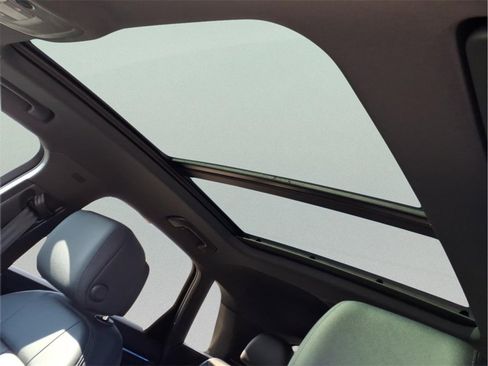 Used 2022 Audi Q3 2.0T Premium Plus image 12