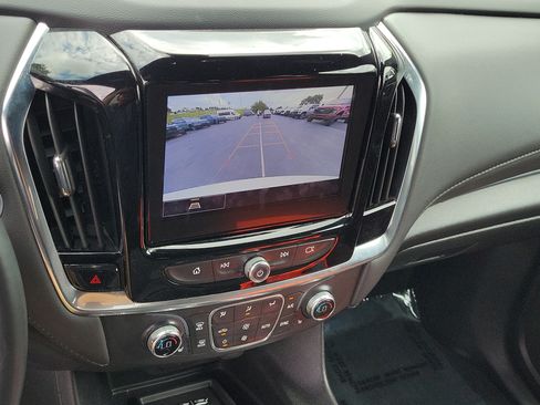 Used 2023 Chevrolet Traverse LT FWD image 25