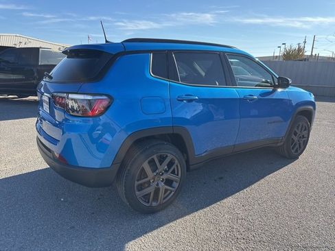 New 2026 Jeep Compass Latitude image 6