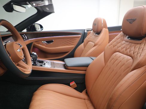 New 2026 Bentley Continental GTC AWD/4WD image 24