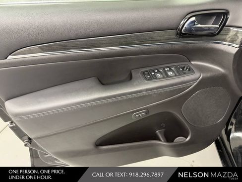 Used 2019 Jeep Grand Cherokee Overland RWD image 19