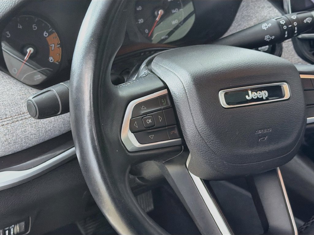 Used 2022 Jeep Compass Latitude w/ Sun and Sound Group AWD/4WD image 10