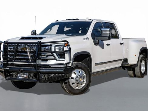 Used 2025 Chevrolet Silverado 3500 High Country w/ High Country Premium Package image 4