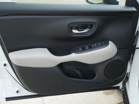 New 2026 Honda HR-V LX image 13