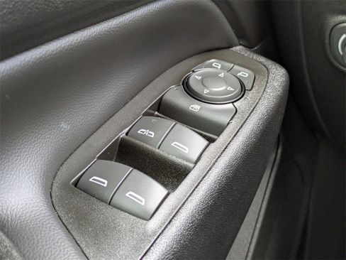 Used 2022 Chevrolet Equinox LT image 23