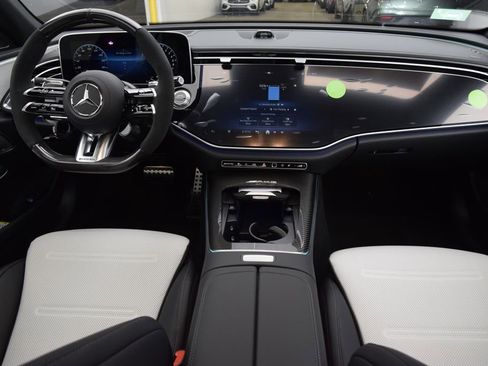 New 2026 Mercedes-Benz E 53 AMG e 4MATIC Sedan image 20