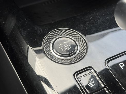 Used 2023 Kia Niro EX FWD image 29