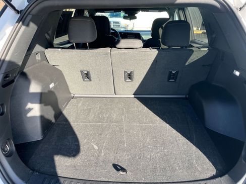 Used 2025 Chevrolet Equinox LT image 24