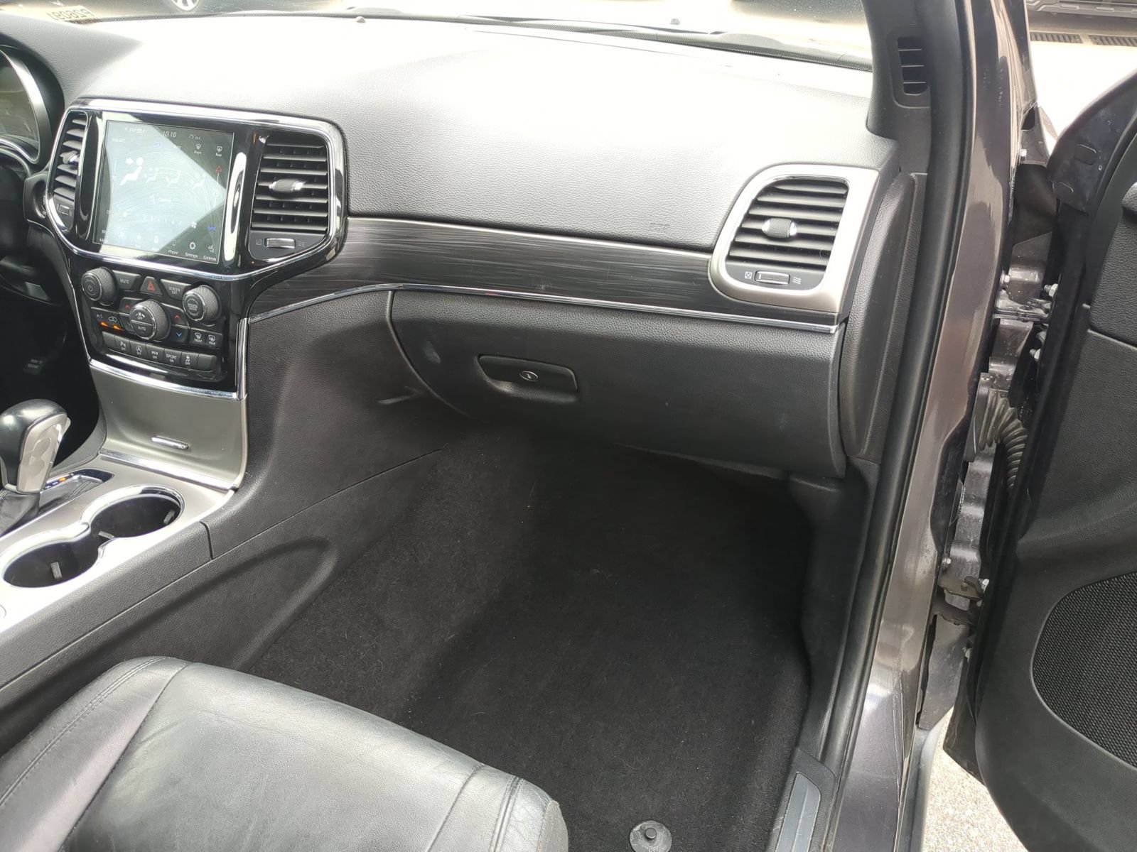 Used 2021 Jeep Grand Cherokee Limited AWD/4WD image 28