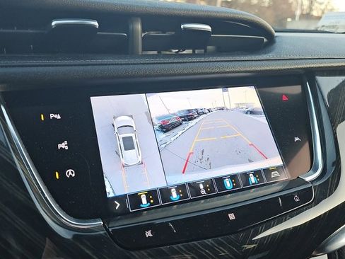 Used 2020 Cadillac XT6 Premium Luxury image 37