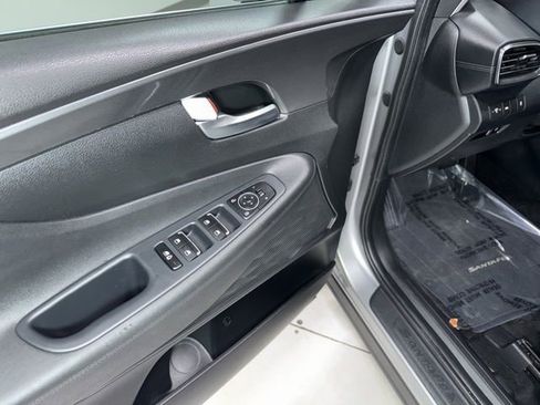 Used 2023 Hyundai Santa Fe SE AWD/4WD image 9
