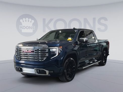 Used 2023 GMC Sierra 1500 Denali w/ Technology Package AWD/4WD image 5