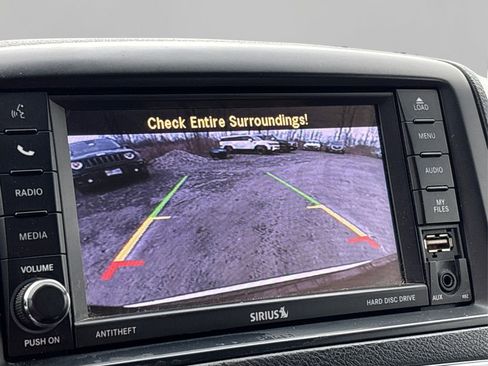 Used 2019 Dodge Grand Caravan SXT image 24