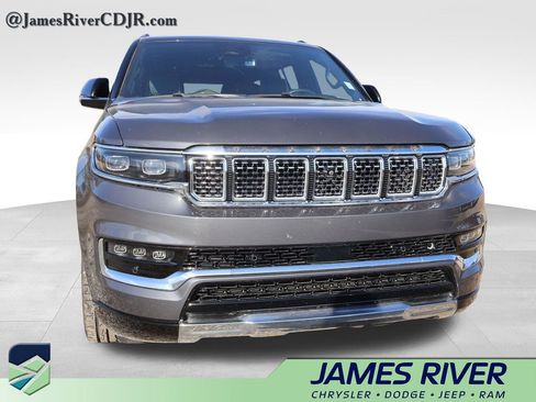 Used 2024 Jeep Grand Wagoneer L Series III image 8