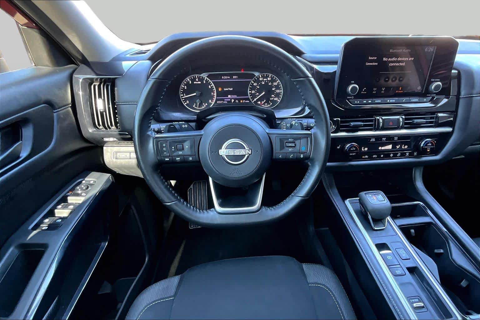 Used 2024 Nissan Pathfinder SV w/ SV Premium Package FWD image 6