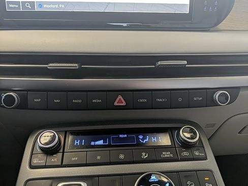 Used 2023 Hyundai Palisade Limited image 23