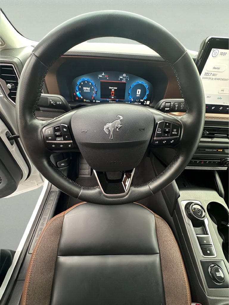 Used 2025 Ford Bronco Sport Outer Banks w/ Outer Banks Tech Package+ AWD/4WD image 19