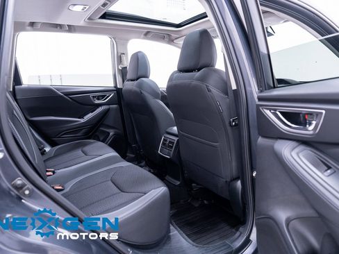 Used 2024 Subaru Forester Premium image 42