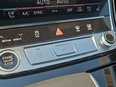 New 2026 Audi A8 L 3.0T AWD/4WD image 11