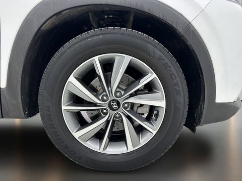 Used 2020 Hyundai Santa Fe SEL w/ Convenience + Premium Package FWD image 10